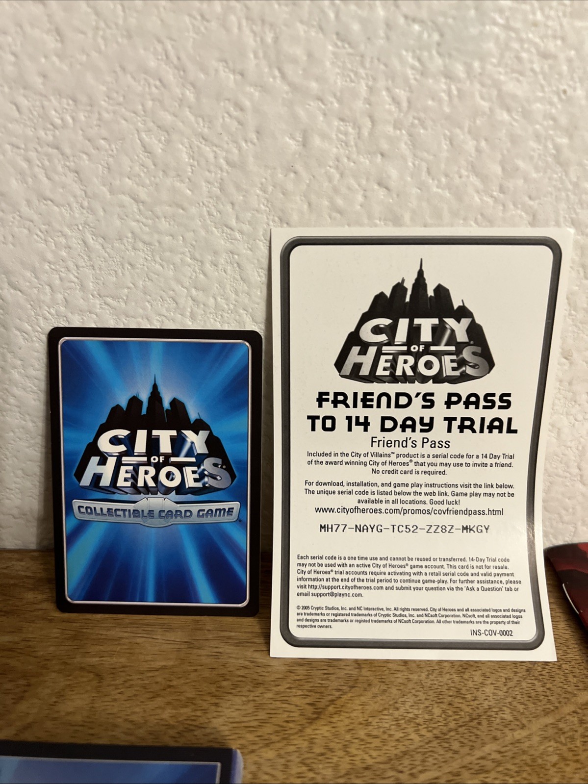 City of Heroes NcSoft PC Cd-Rom 2 Discs Set W/ Manual & Collectible Card