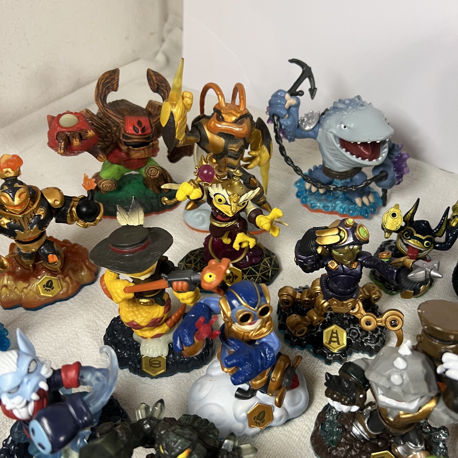 SKYLANDERS Figures Huge Lot Swap Force Giants Etc. See Pictures