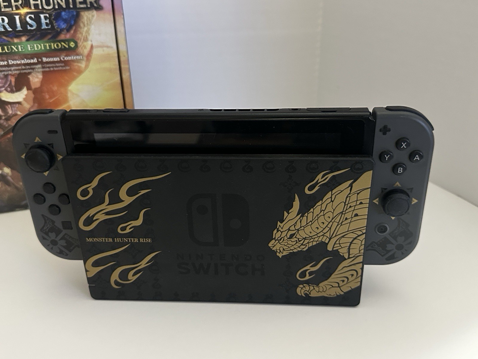 Nintendo Switch Monster Hunter Rise Deluxe Edition Console 32GB Dock HDMI Wi-Fi
