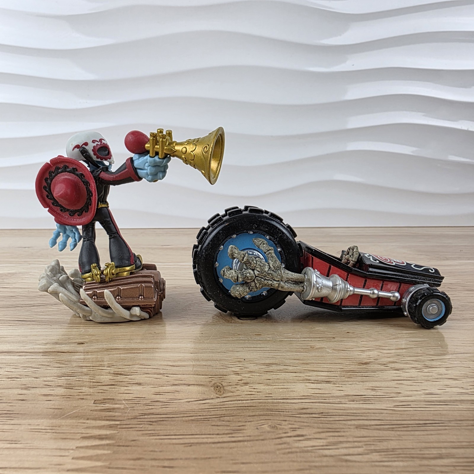 Skylanders SuperChargers 2015 Fiesta Figure + Crypt Crusher Vehicle 87528888
