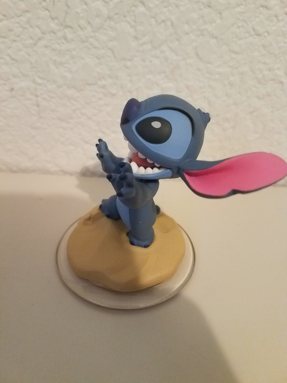 Disney Infinity 2.0 Lilo Stitch Figure and Tropical Rescue Expansion Power Disc