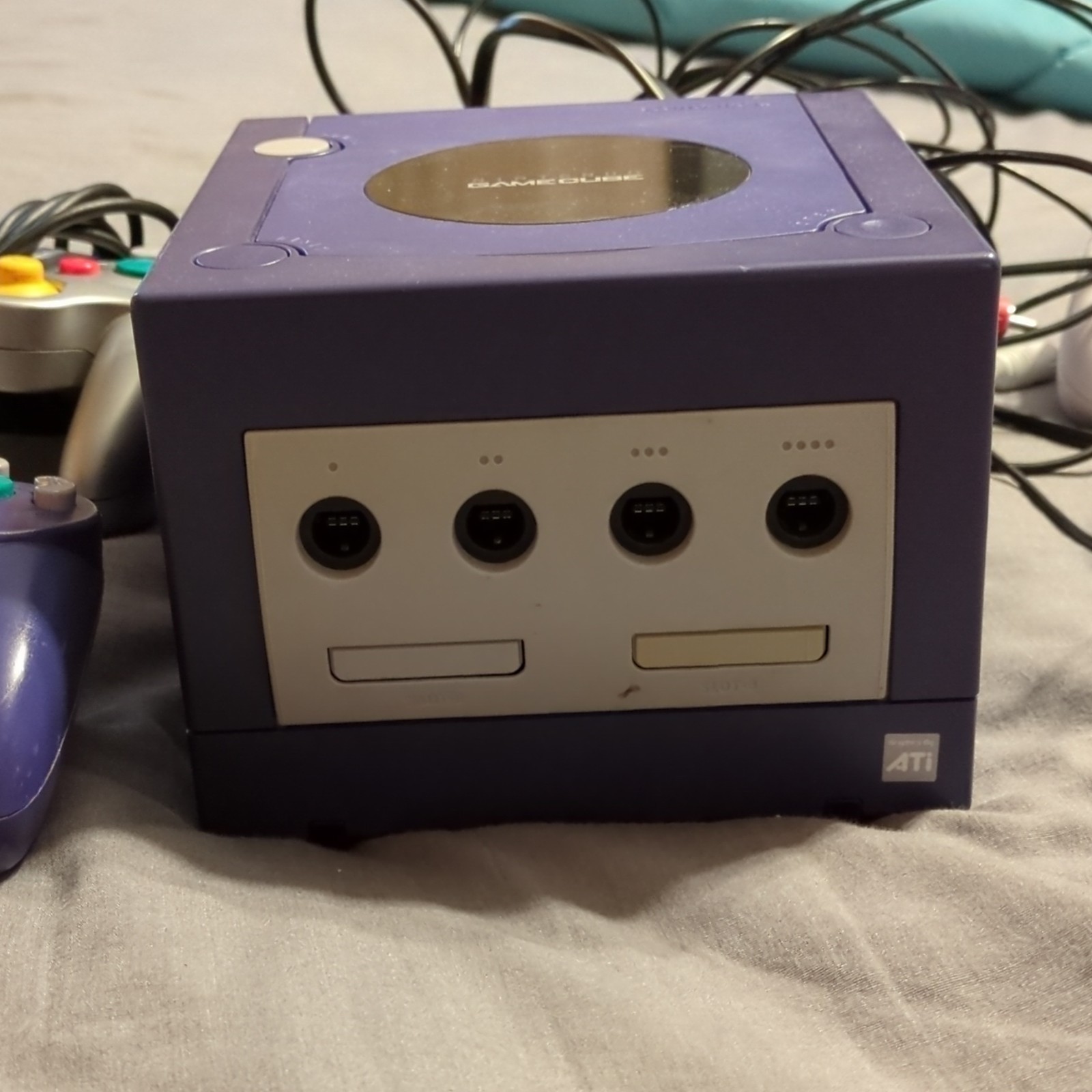 Nintendo GameCube Console with 4 Controllers(Purple, Silver,2White)and Cables
