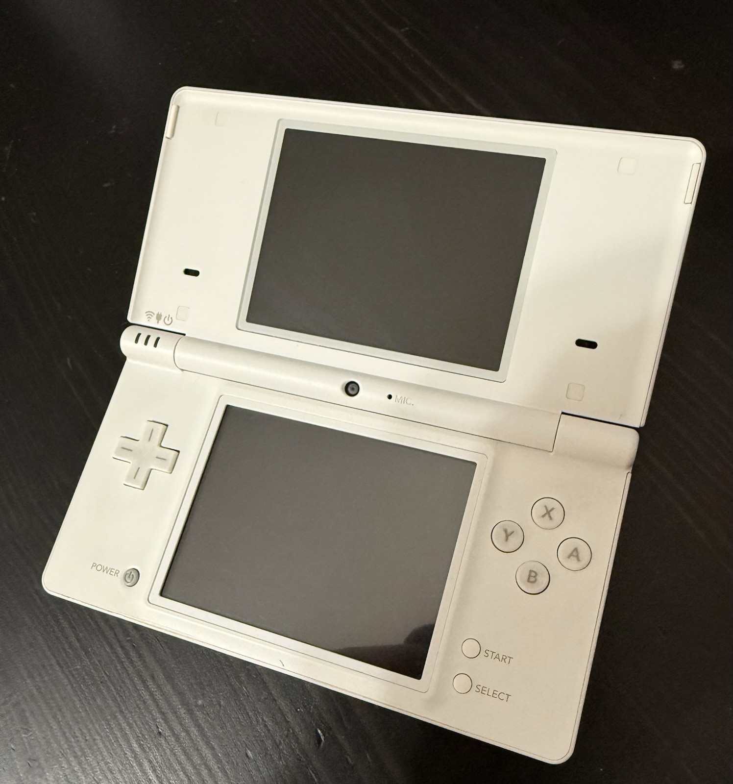 Nintendo DSi [Japan Version] Handheld Console – White *Tested & Working*