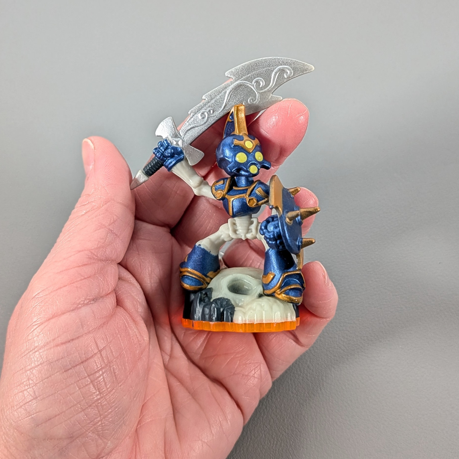 Skylanders Giants Figure – Chop Chop (Orange Base)