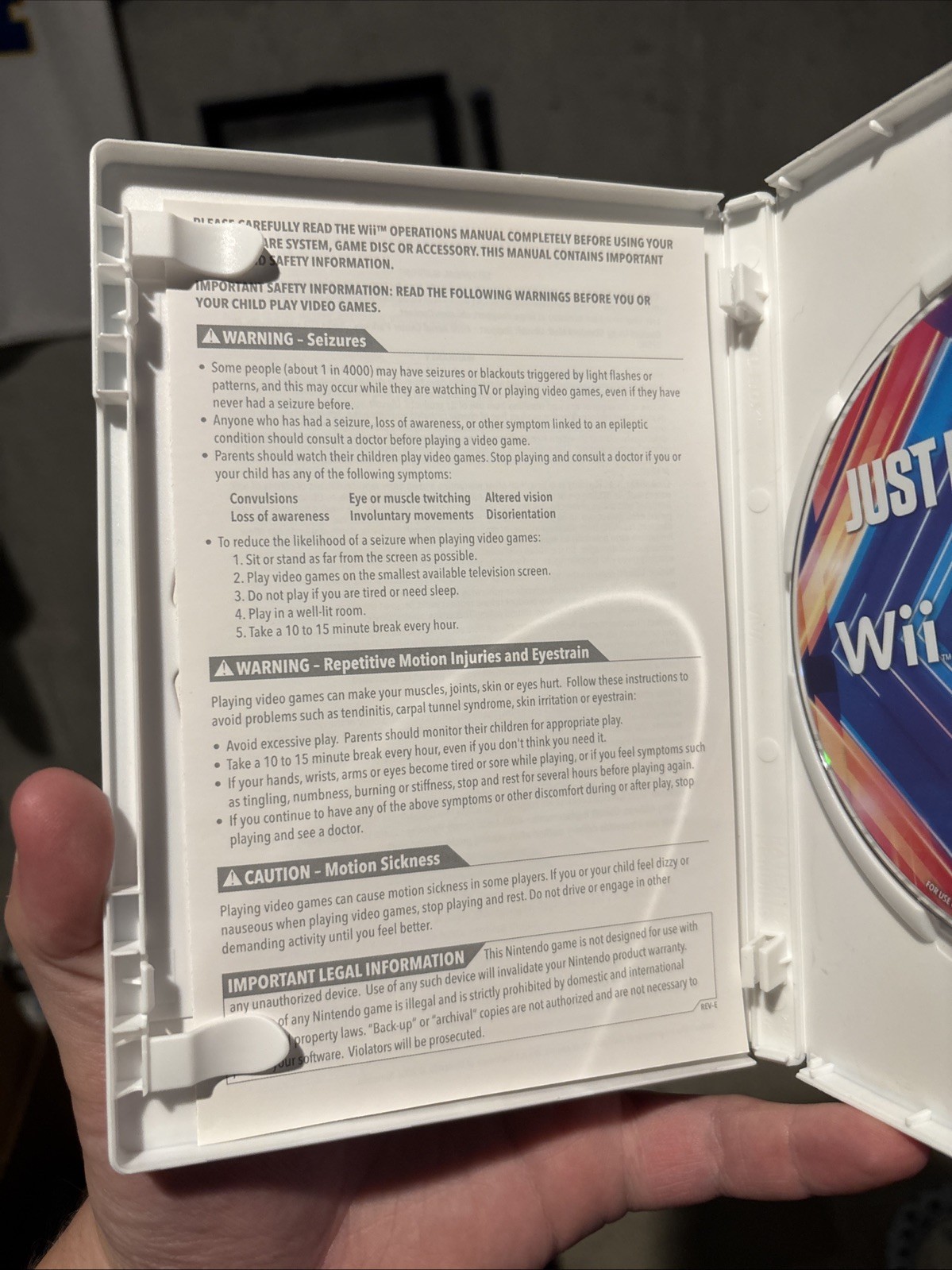 Nintendo Wii Just Dance 2017 Complete CIB Tested-working