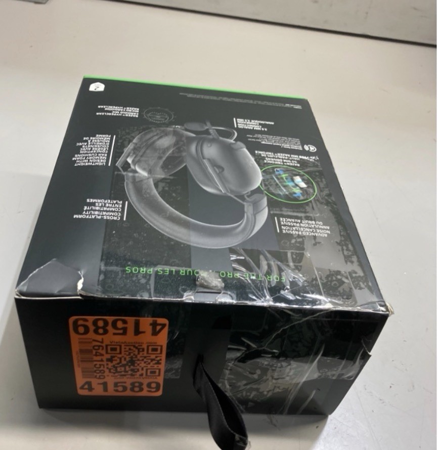 Razer BlackShark V2 Gaming Headset Black Boom Mic Adjustable Xbox 3.5mm Jack