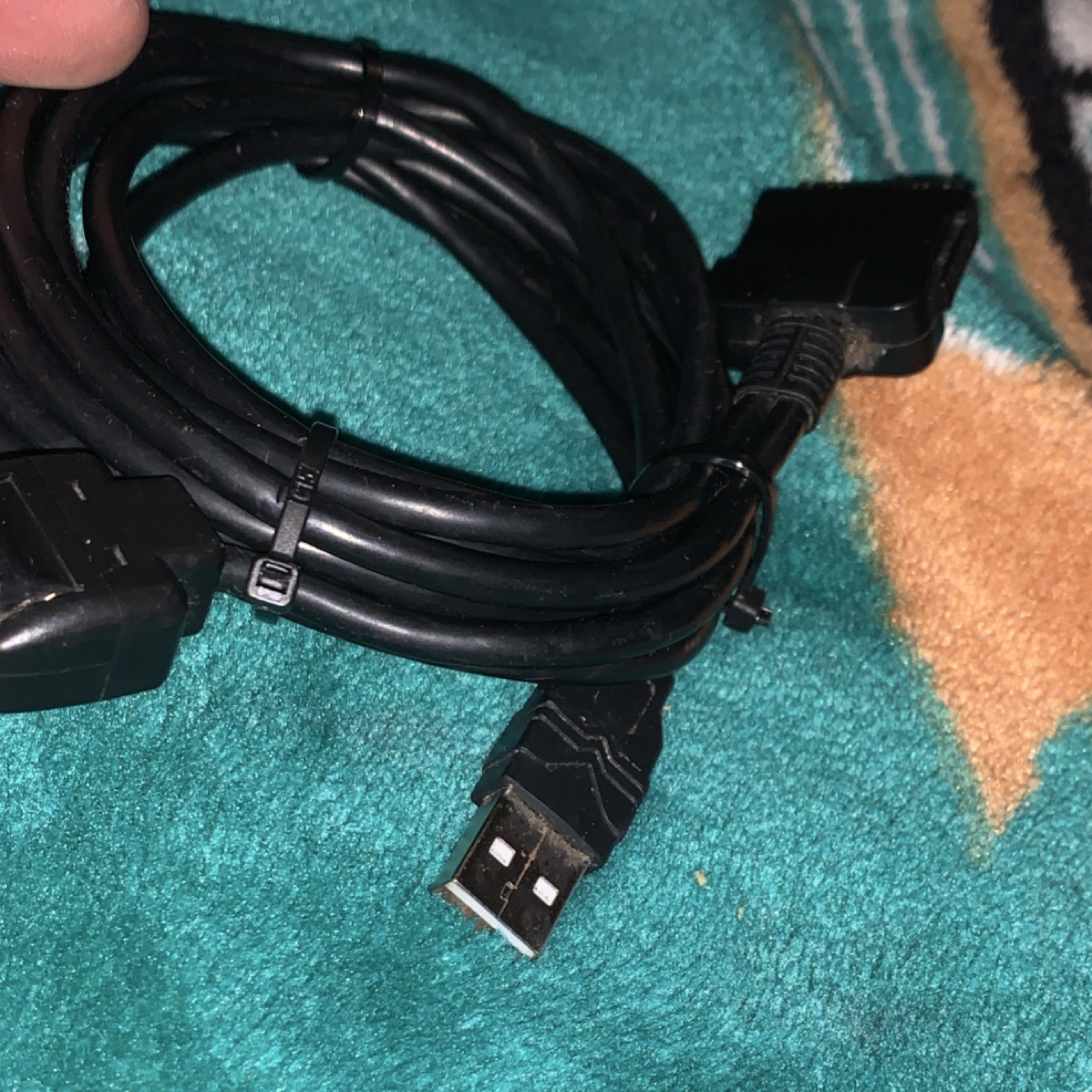 Black USB Wired Cable for Console, Plastic, USB to Proprietary Connector