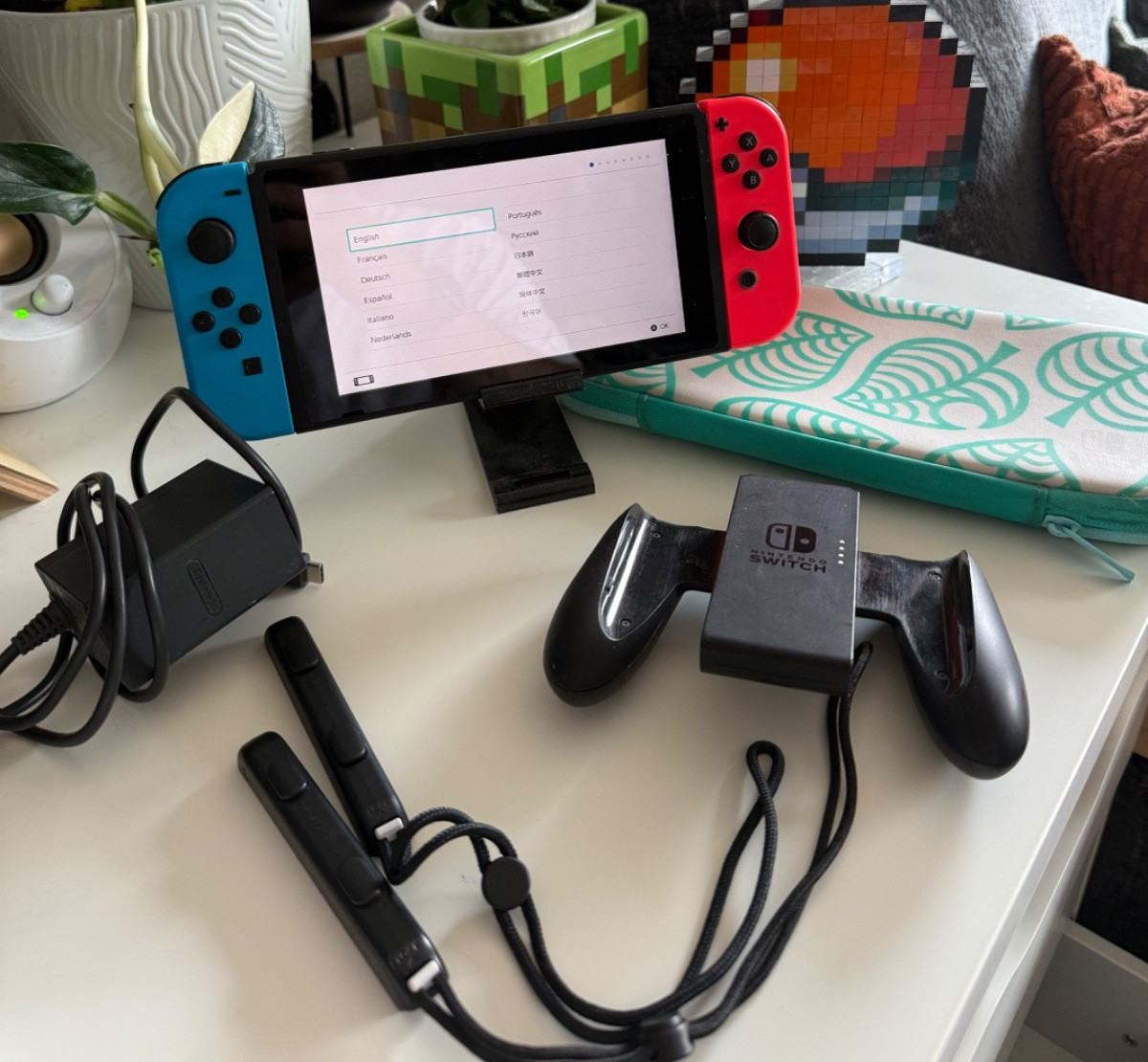 Nintendo Switch Console Blue Red Joy-Cons Bundle Dock Charger 128GB Tested