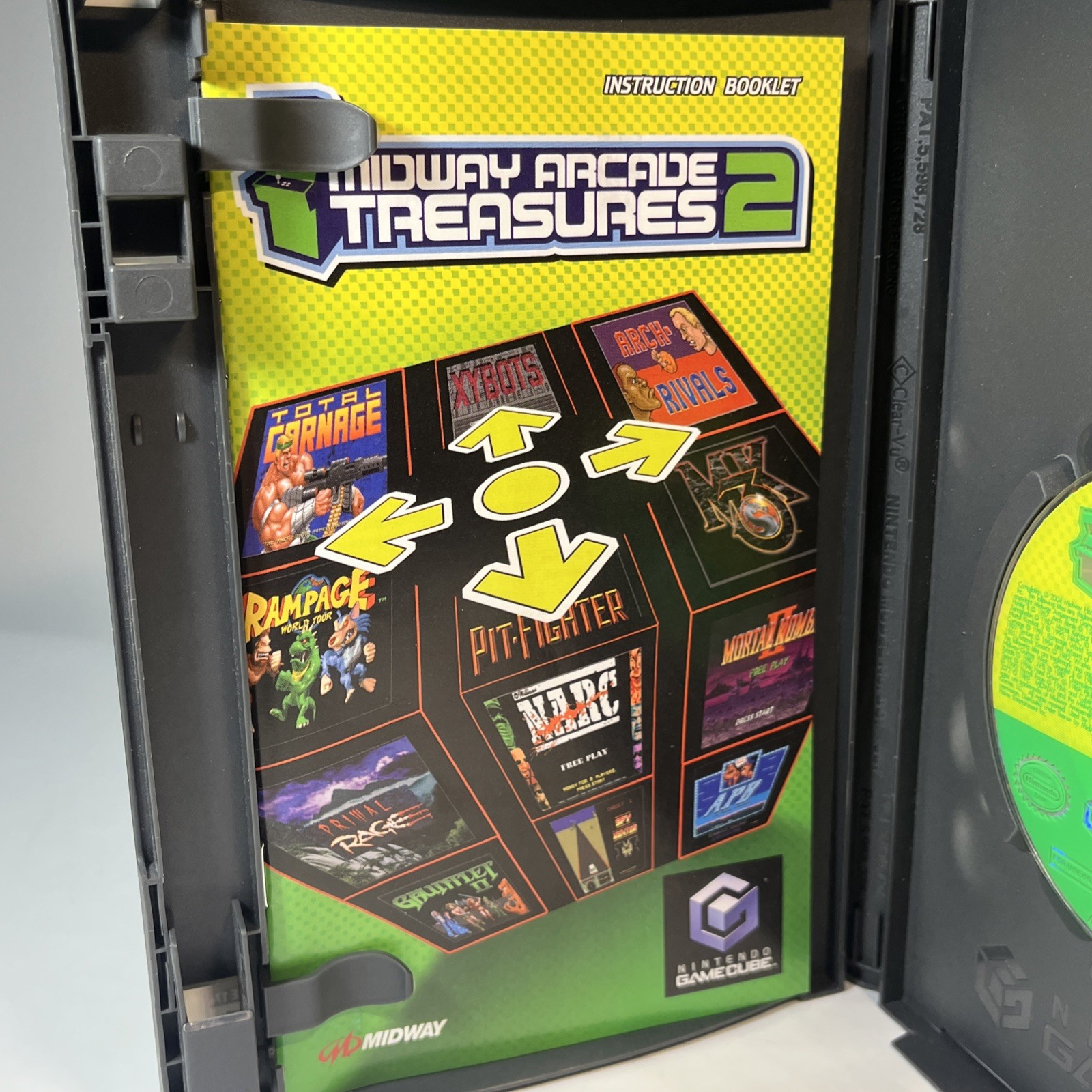 Midway Arcade Treasures 2 (Nintendo GameCube, 2004) CIB Complete w Manual Tested