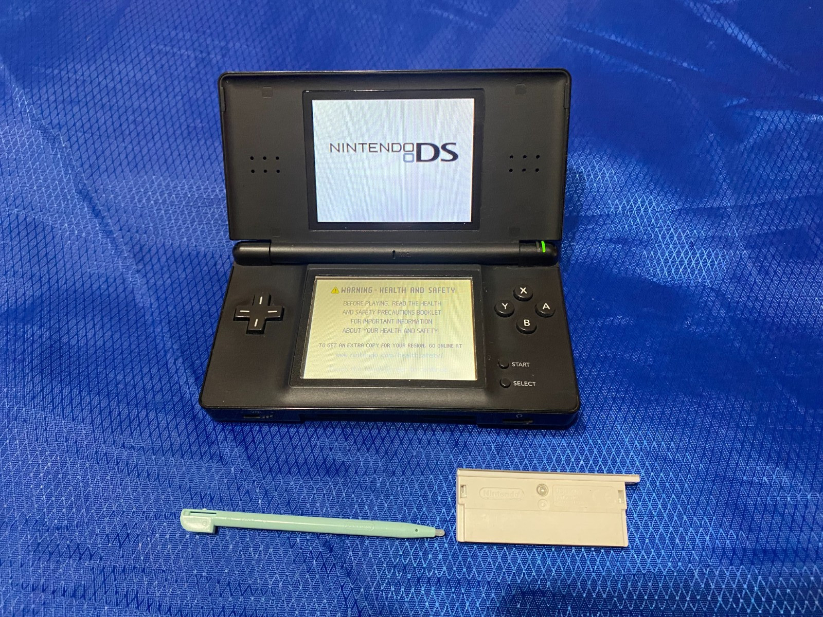 Nintendo DS Lite Handheld System – Onyx Black tested works