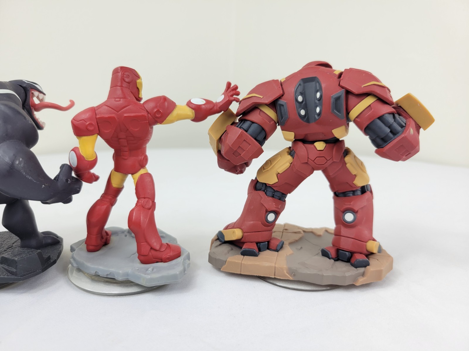 Disney Infinity 2.0 Edition Venom Thor Iron Man Hulk Captain America Lot of 7