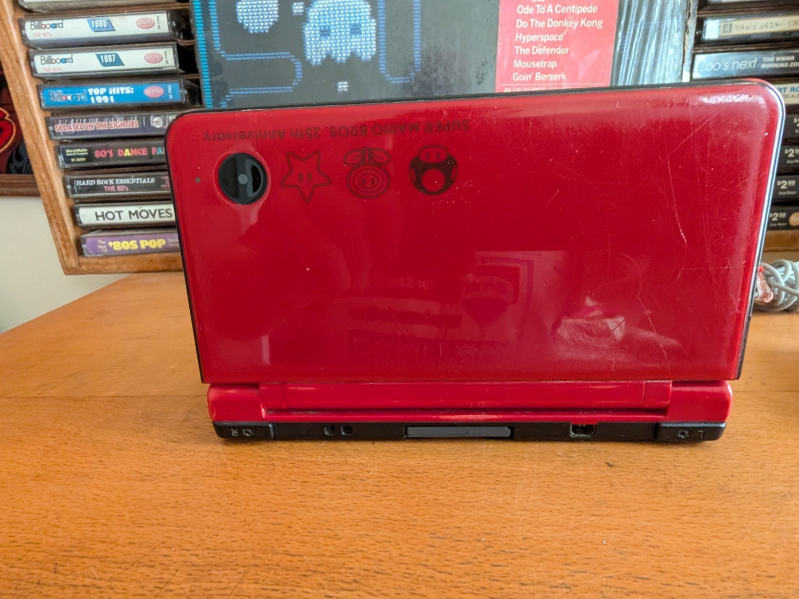 Nintendo DSi XL Super Mario Bros 25th Anniversary Edition Red