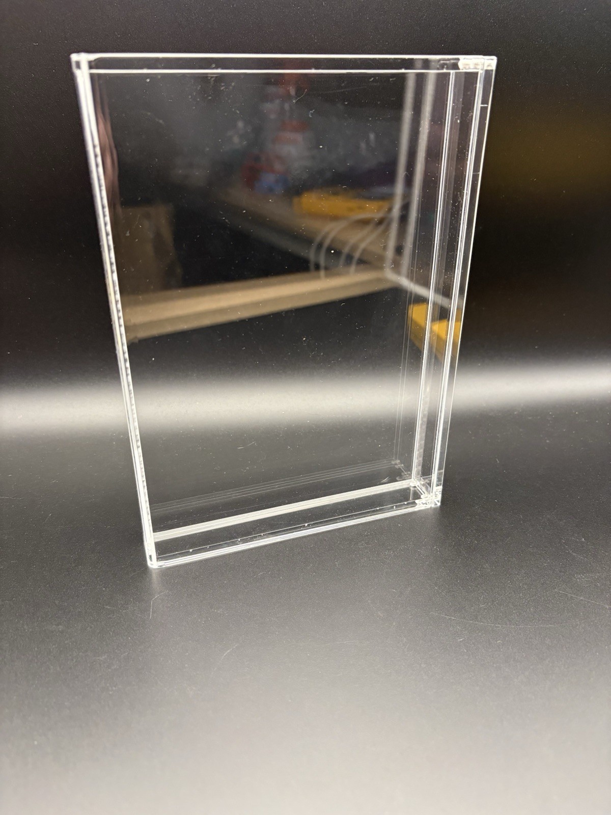Magnetic-Closing Acrylic Game Display Case: Ps2/Xbox/Wii/DVD/Clear Box