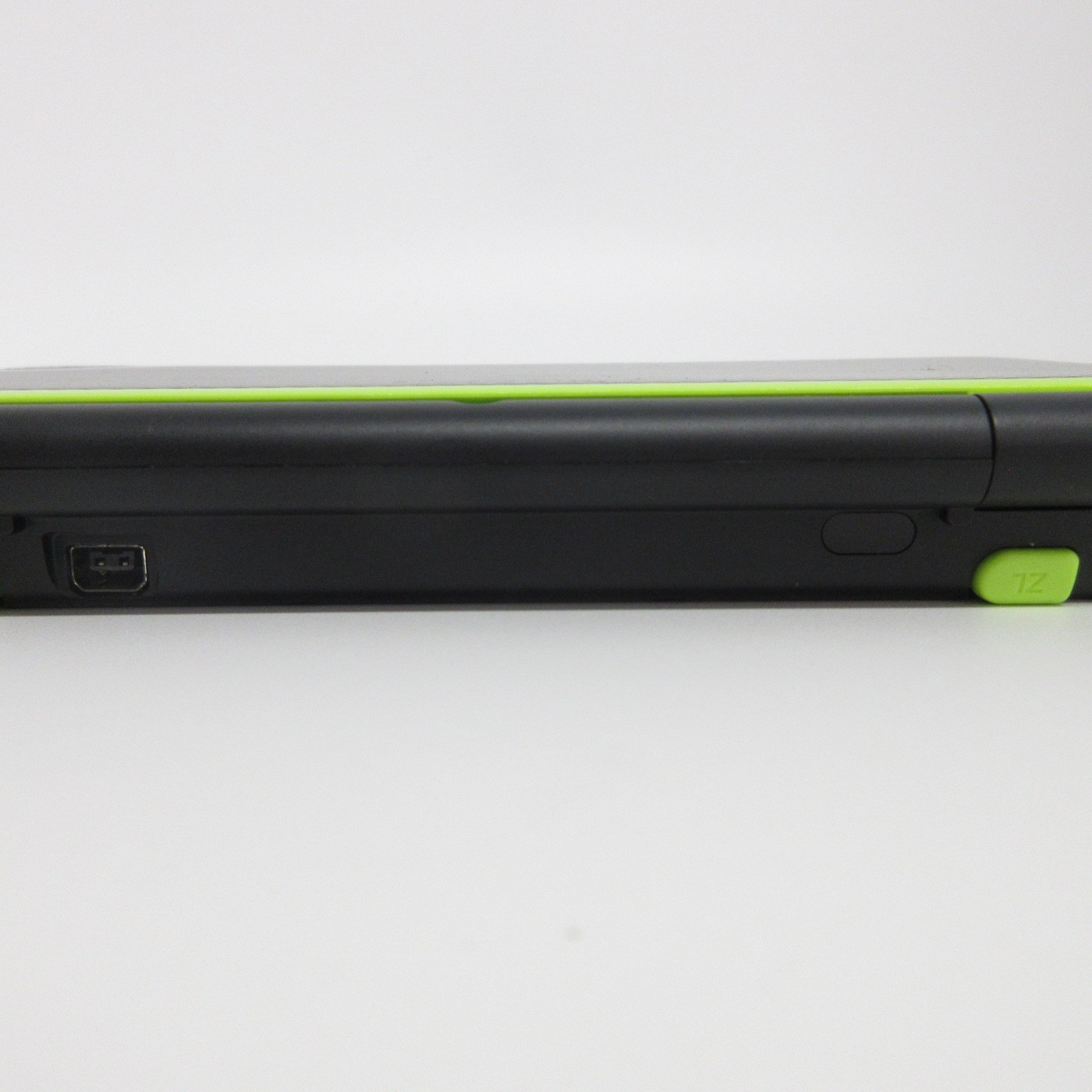 【Very Good】Nintendo New 2DS LL XL Black x Lime Console ONLY Japan Ver. #DEN/08/0