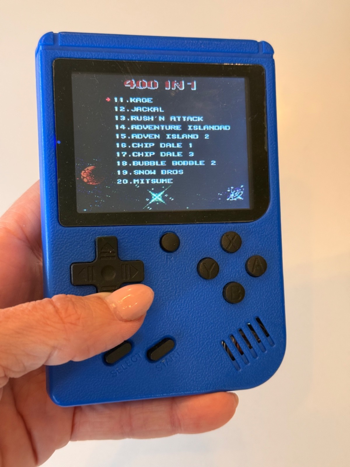 Handheld Play Machine Retro Player with 400 Classical FC Plays Machine 2.8-Inch