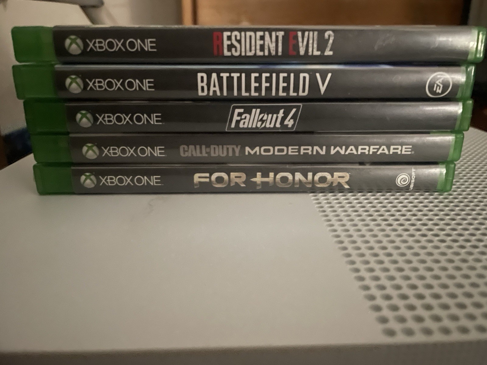 Microsoft Xbox One S 1TB White Console Bundle w/5 Games. No Controller included