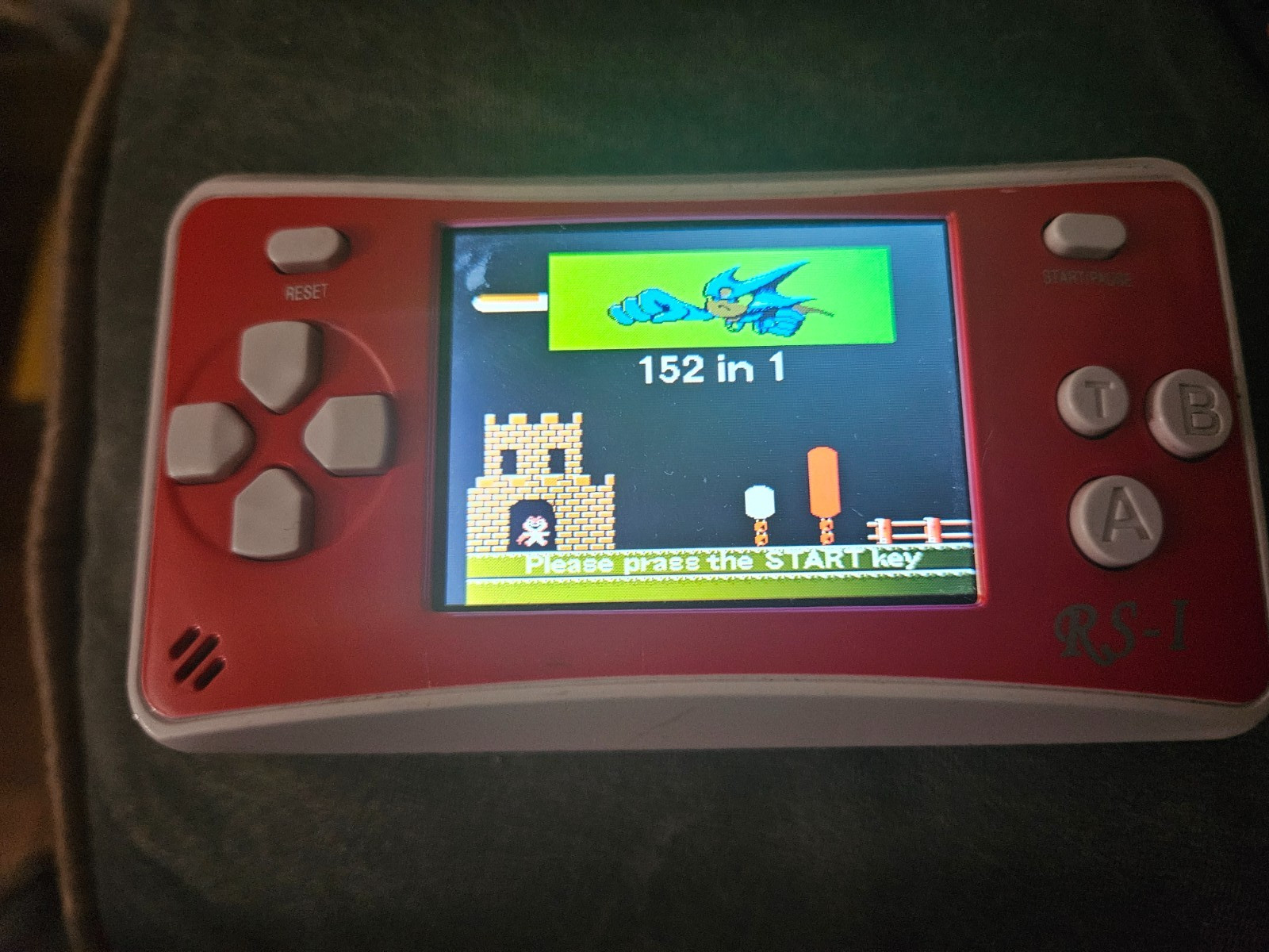 152 in 1 RS-1 – RARE VINTAGE-STYLE HANDHELD VIDEO GAME CONSOLESMB PORTABLE RS-I