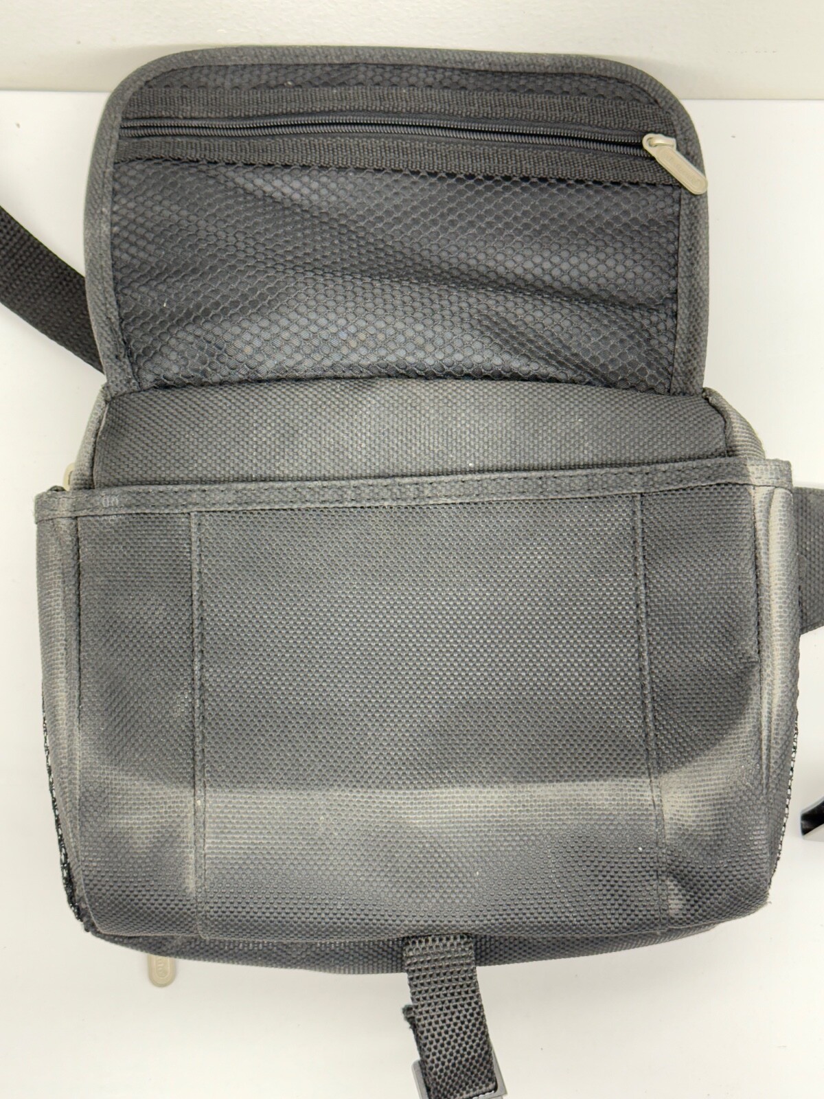 Vintage Nintendo Game Boy Advance Fanny Pack Padded Case Travel Bag Waist Black
