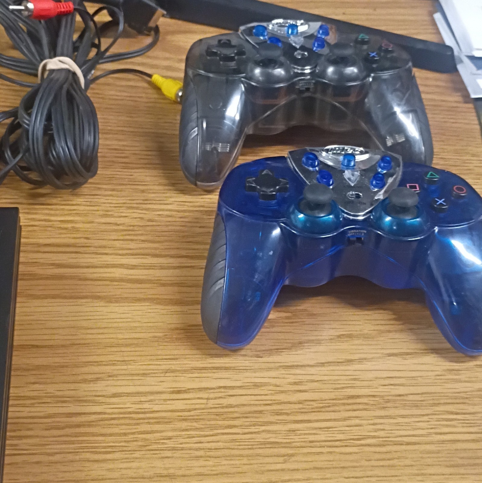 Sony PlayStation 2 Slim PS2 Black Console Bundle Controllers AV Cable 64MB Card