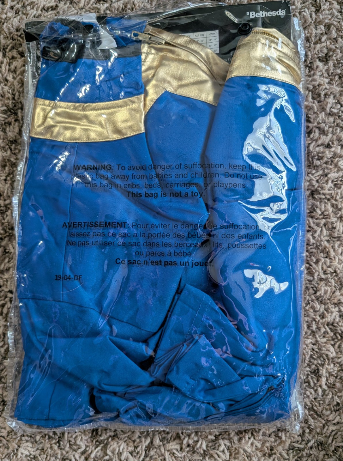 Spirit Halloween Fallout Vault Dweller Adult Costume Jumpsuit Blue & Gold XL New