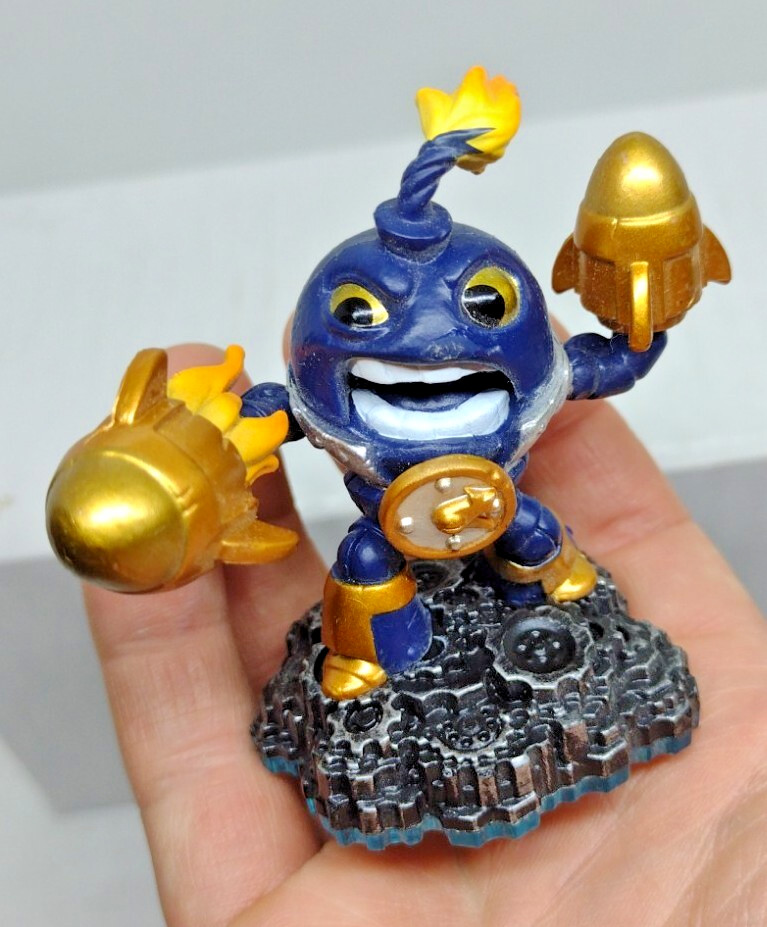 Countdown Tech Swap Force Skylanders Bomb Character Figurine 2013 84747888