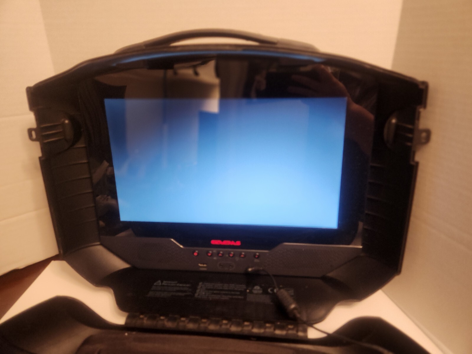 Gaems G155 15.5″ Portable Personal Gaming Monitor, Power Cord, Tested Working