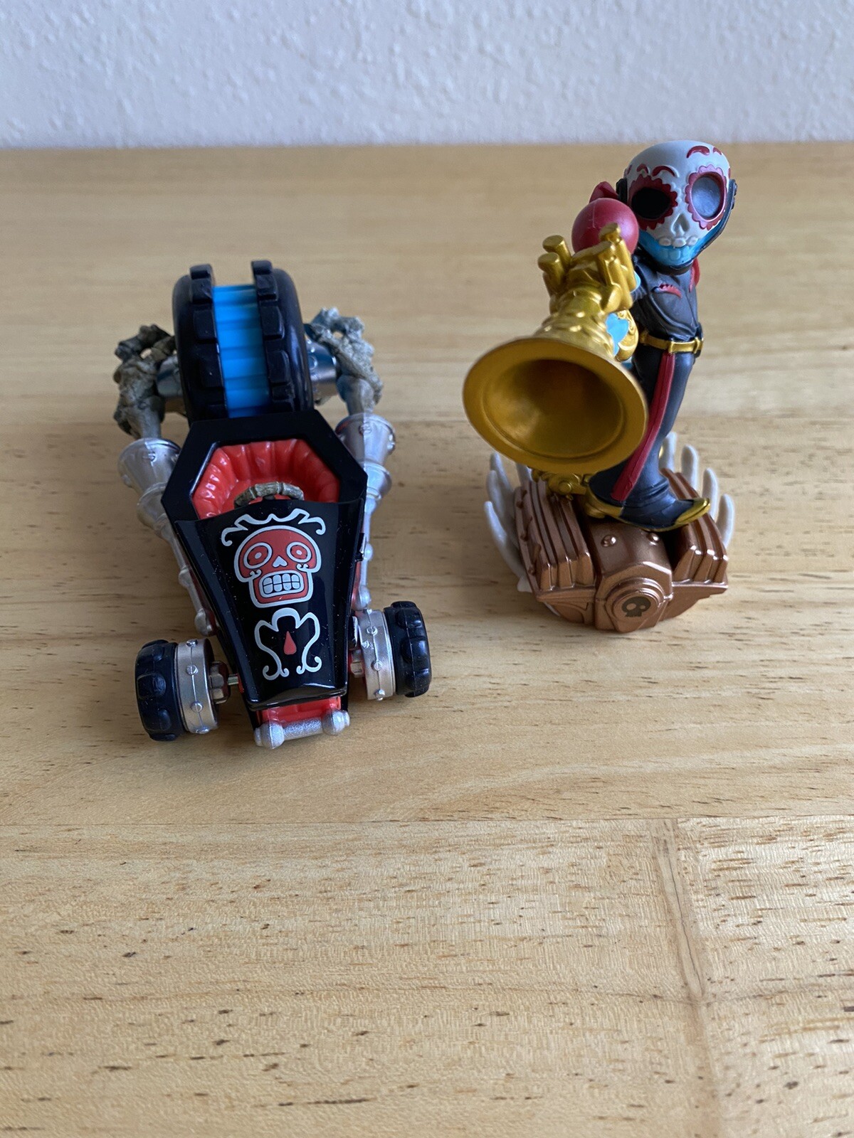 SKYLANDERS: SUPERCHARGERS: Fiesta & Crypt Crusher: 2015 E, 87528888 & 87547888