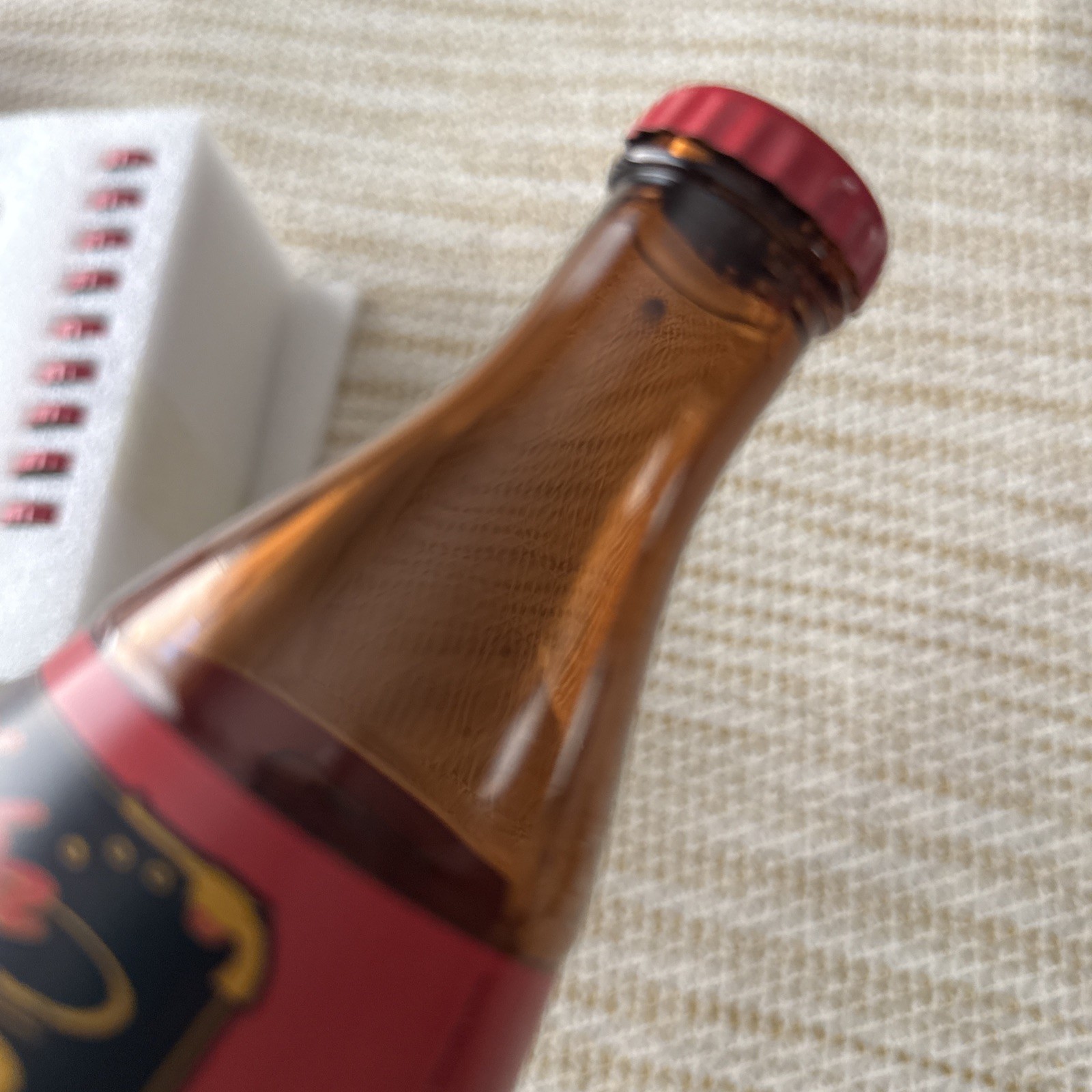 Fallout Authentic Nuka Cola Wild Collectibles Glass Bottle & 10 Caps !