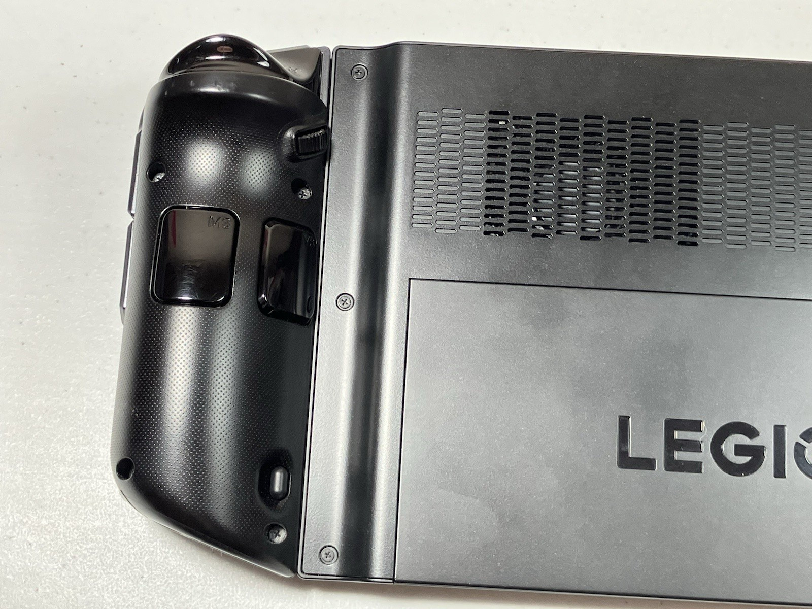 Lenovo Legion Go Handheld Console 1TB SSD 16GB RAM AMD Ryzen Z1 Extreme Win 11
