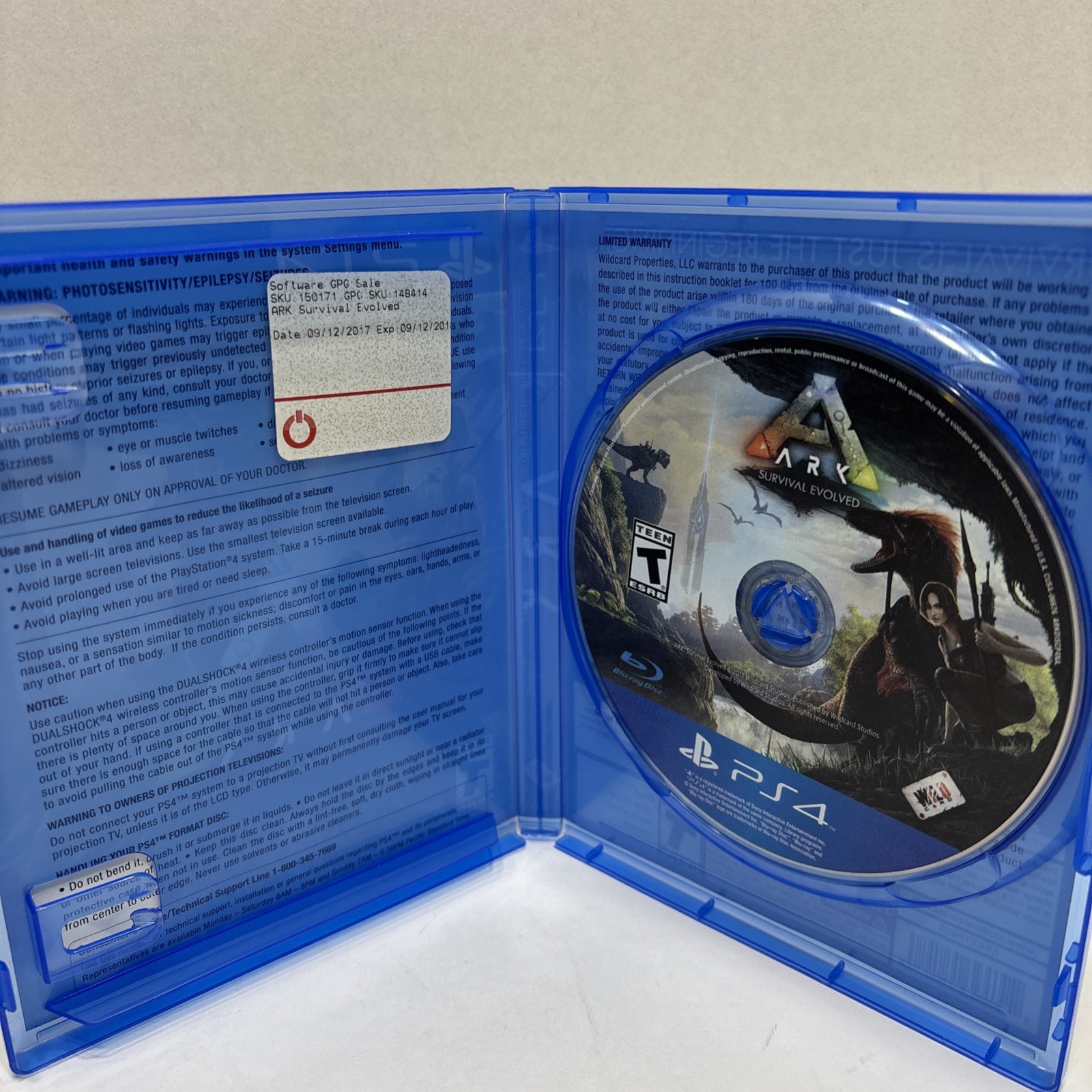 Studio Wildcard Ark: Survival Evolved (Sony PlayStation 4, 2017)
