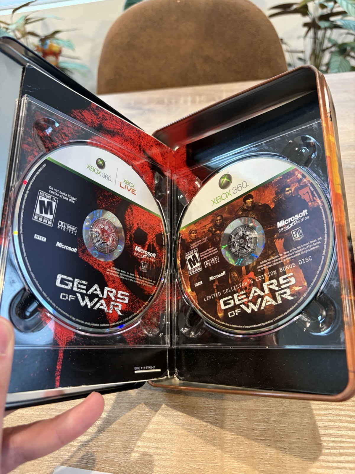 Gears of War — Limited Collector’s Edition (Microsoft Xbox 360) CIB, Tested