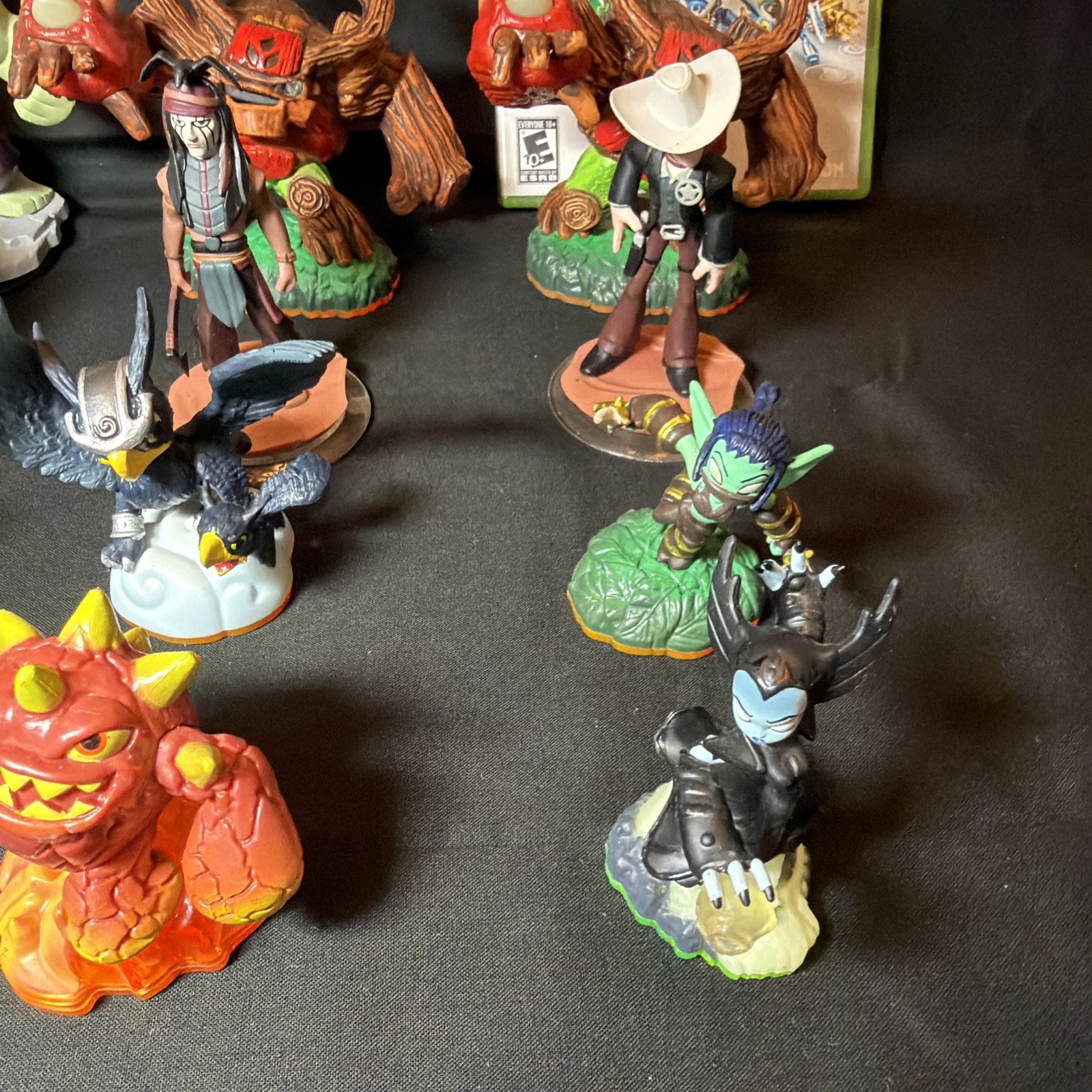 Skylanders Mixed Lot Of 35 Action Figure Toys+vehicles+2 Xbox Game DVDs