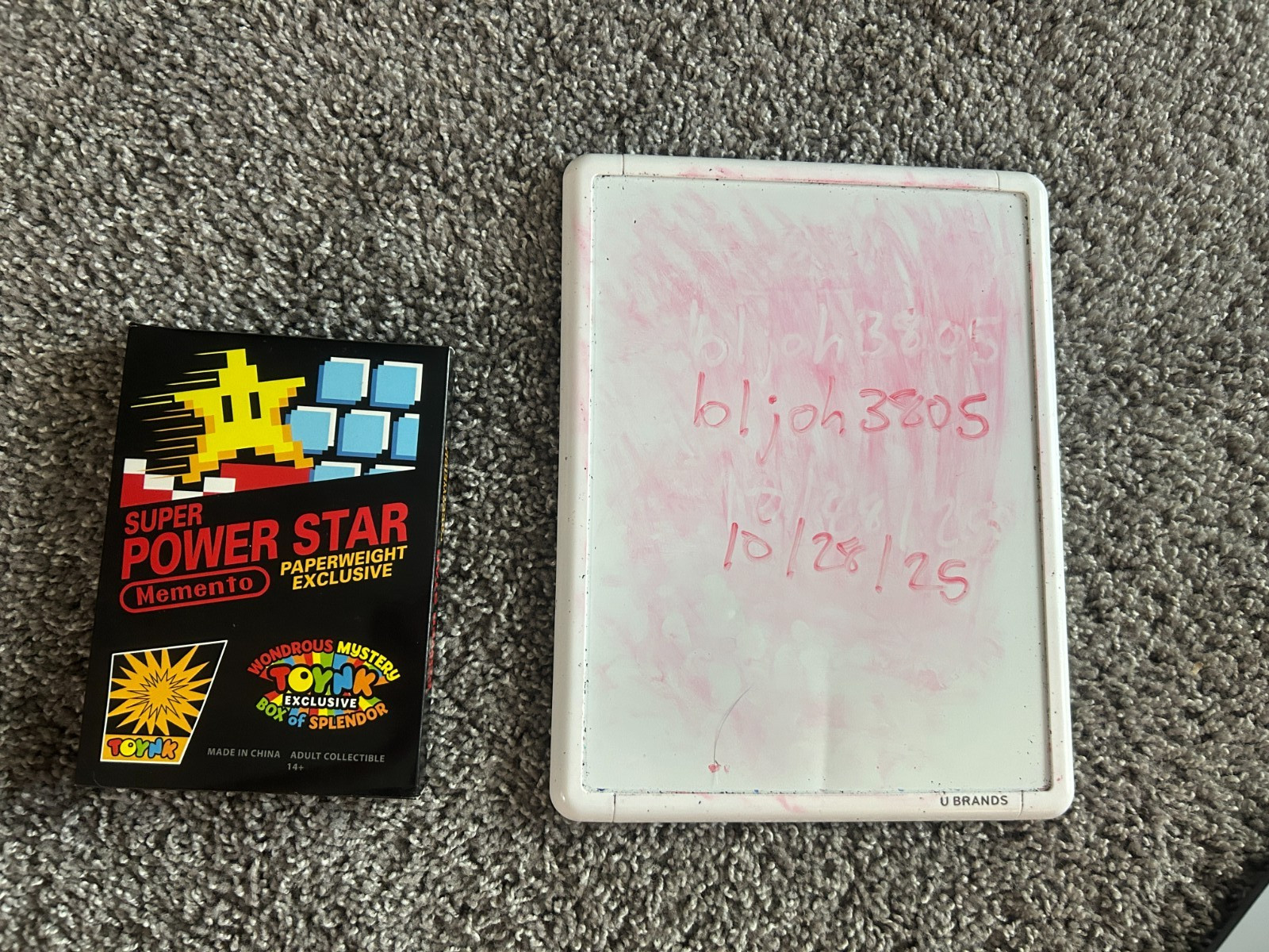 8-bit Super Power Star Memento Paperweight Exclusive by Rare Toynk – Open box