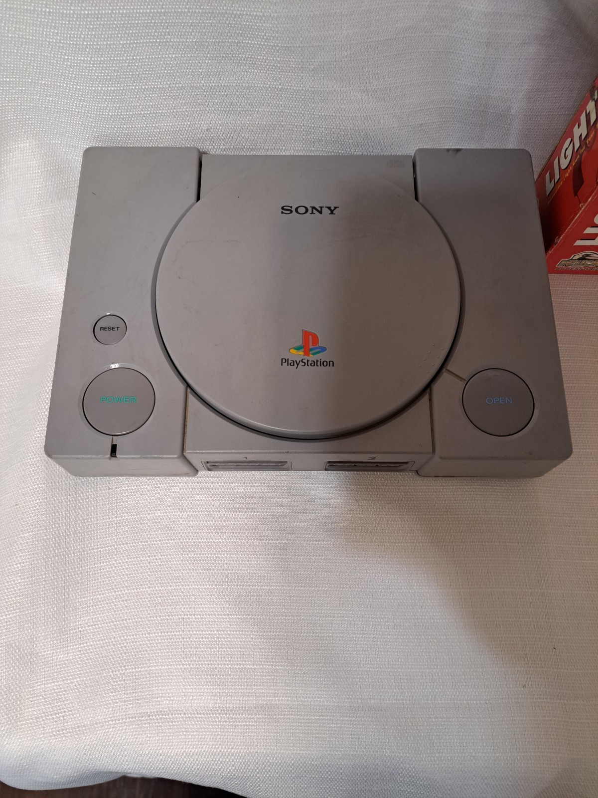 RARE!!! playstation 1 & sega saturn universal light gun new open box+ps1 console