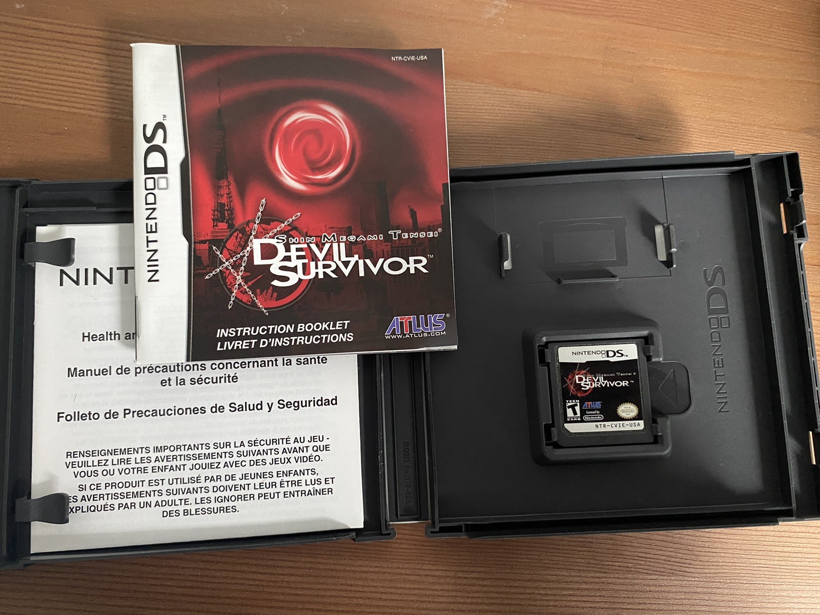 Atlus Shin Megami Tensei: Devil Survivor (Nintendo DS) Manual NTSC-U/C T 2009