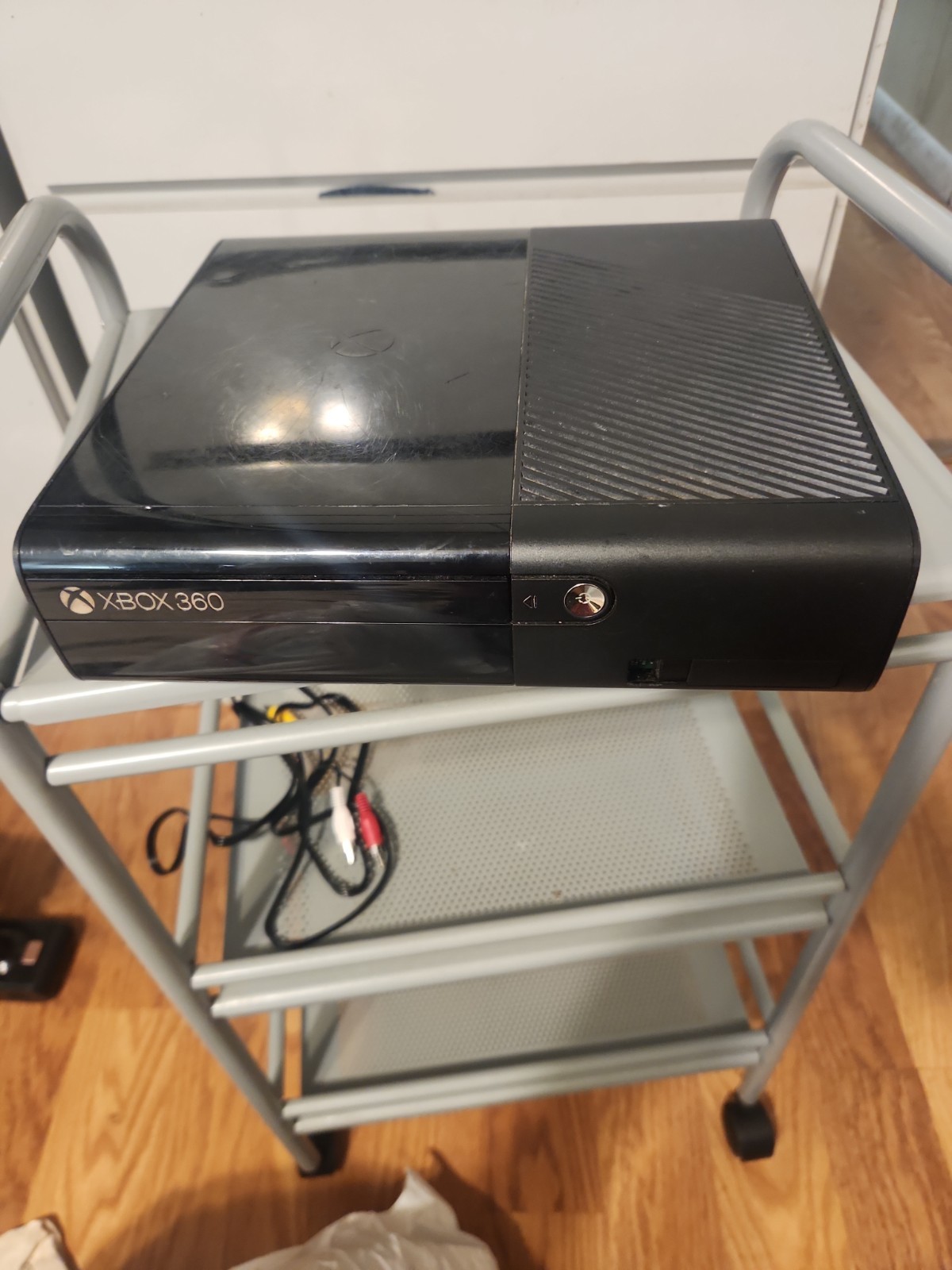 Microsoft Xbox 360 E Black Video Game Console no power cord for parts