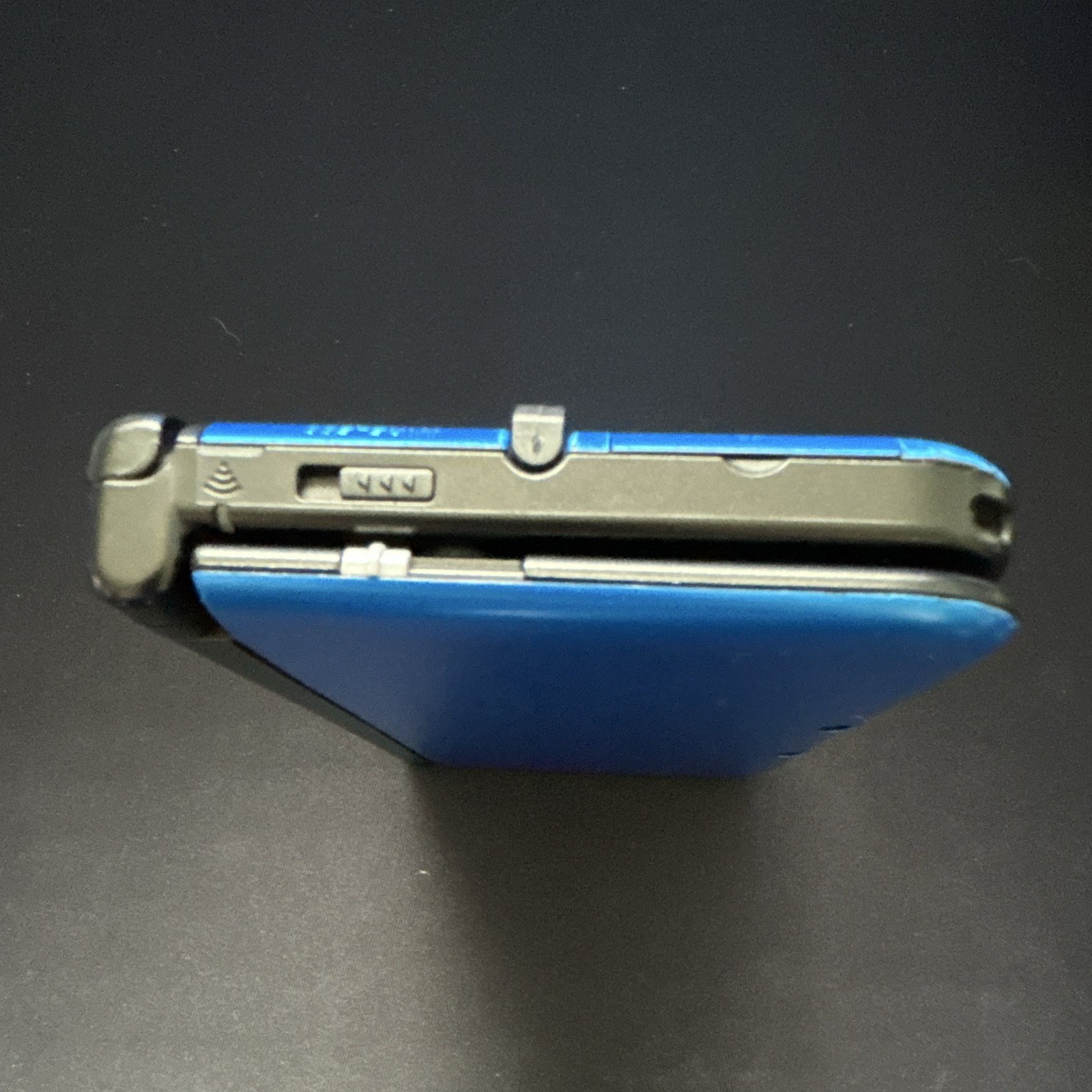 Nintendo 3DS LL Region Free Blue/Black w/ Stylus & Charger