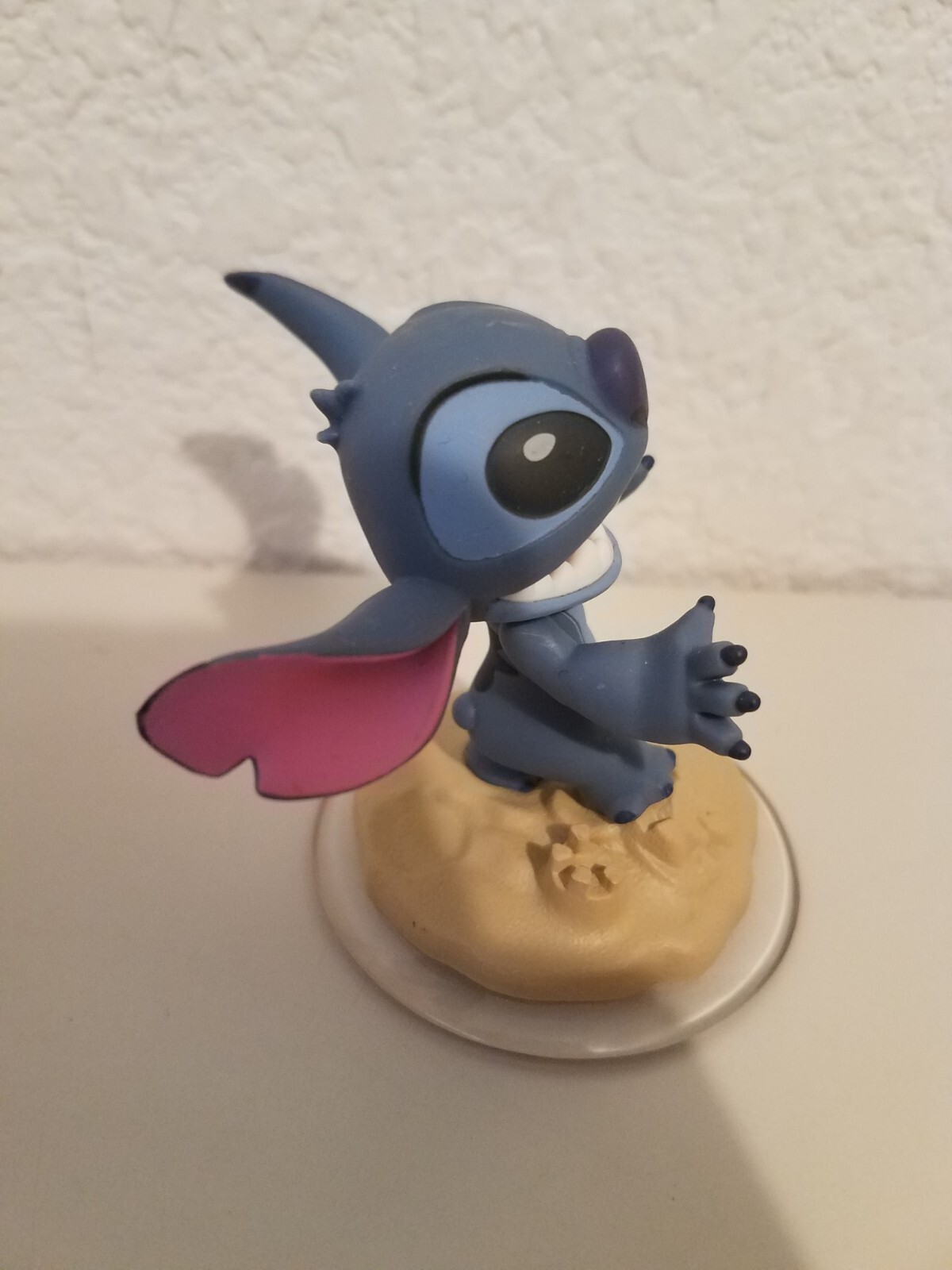 Disney Infinity 2.0 Lilo Stitch Figure and Tropical Rescue Expansion Power Disc