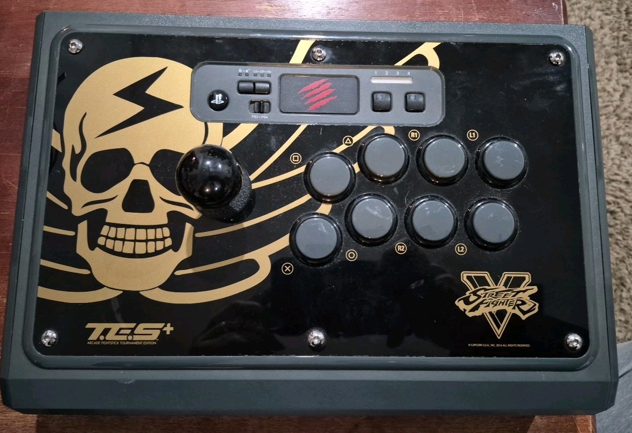Mad Catz TES+ Street Fighter V Arcade Fight Stick Controller for PS4/PS3 -Tested