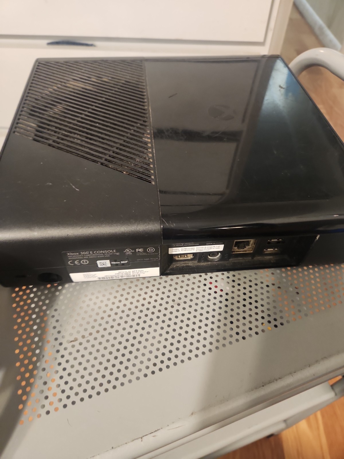 Microsoft Xbox 360 E Black Video Game Console no power cord for parts