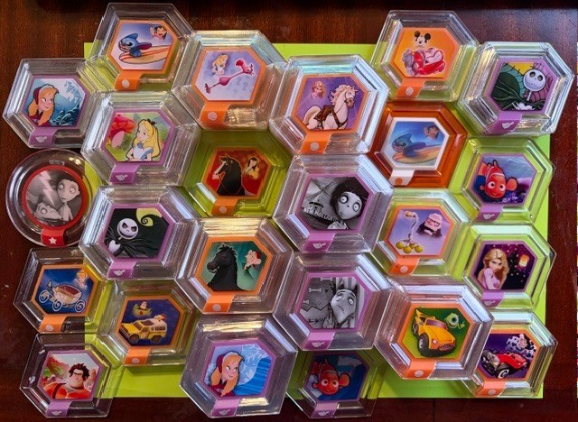 Disney Infinity Power Disc Lot (90+ Discs)
