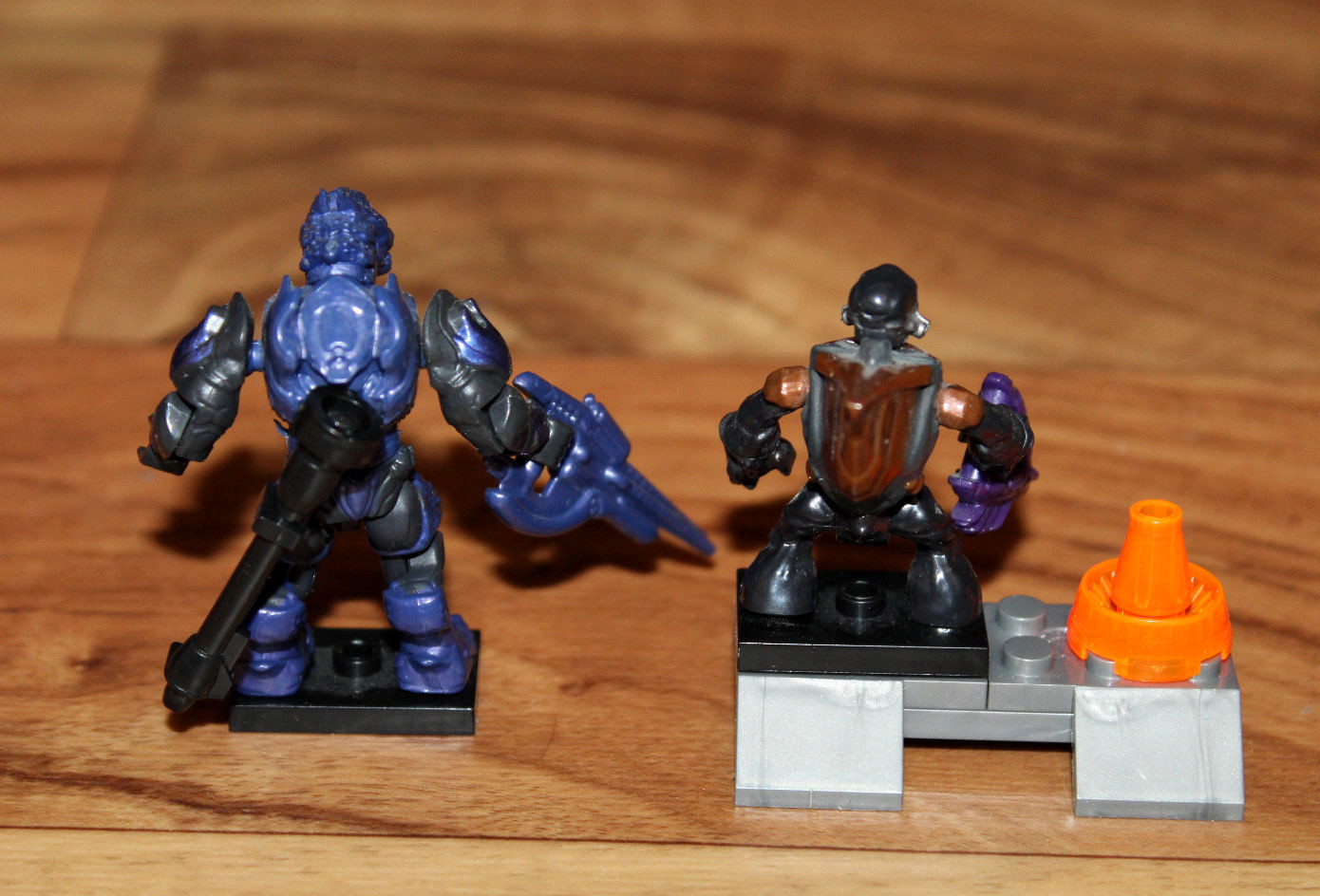 Mega Bloks Mega Construx Halo Figure Set Spartan Purple White Blue Transparent