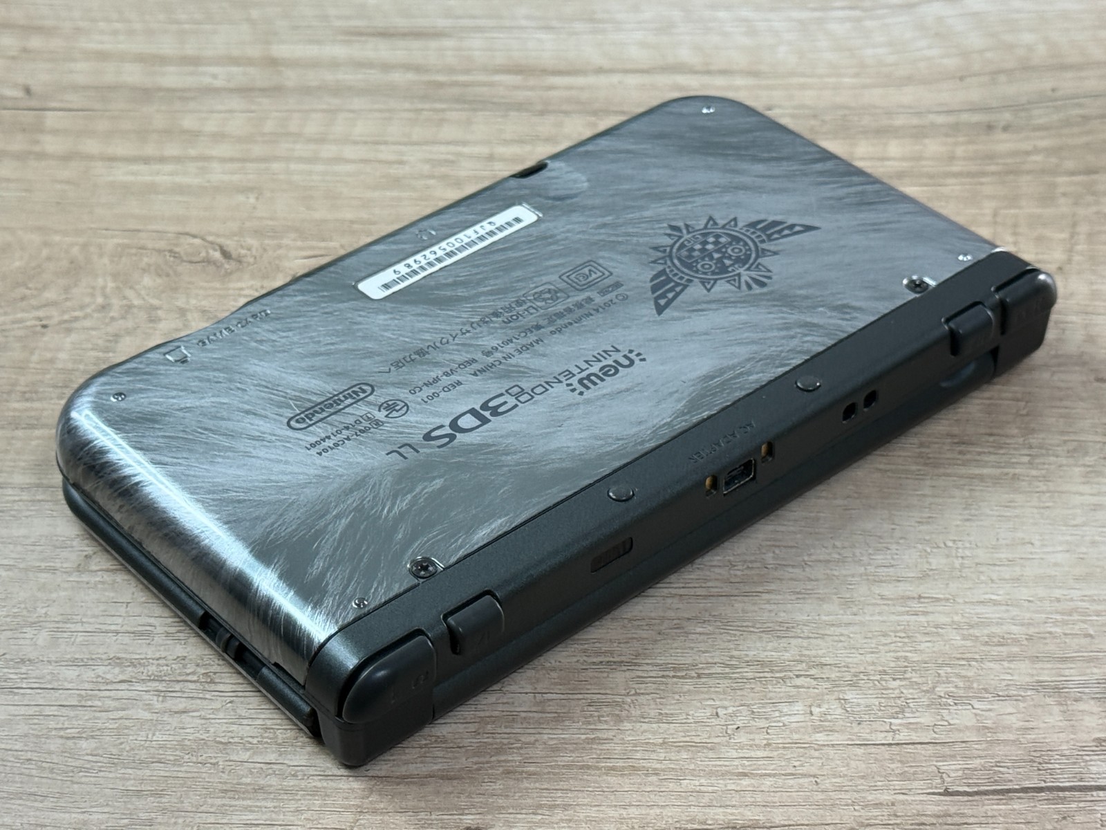 RANK B+ IPS Nintendo New 3DS XL Monster Hunter 4G Console IPS Screen TOP D1837