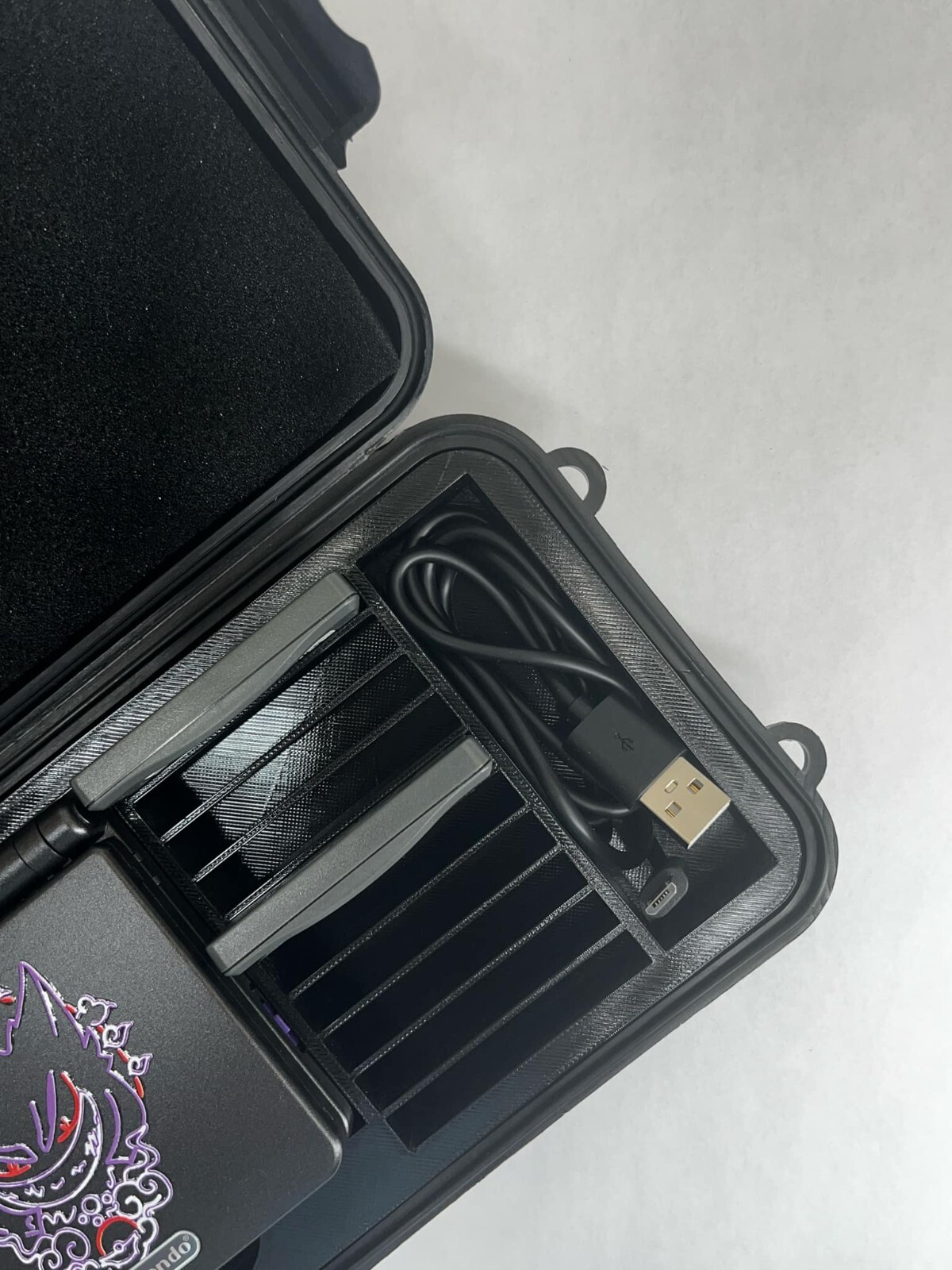 Protective Carrying Case for Gameboy Advance SP | SENAC LLC | Holds 13 Games