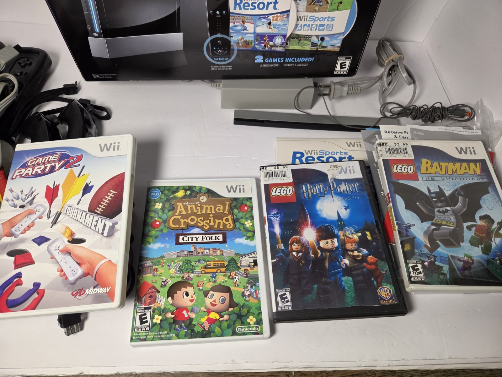 Nintendo Wii, Wii Sports, Resort And 4 Games, Black Console System Bundle