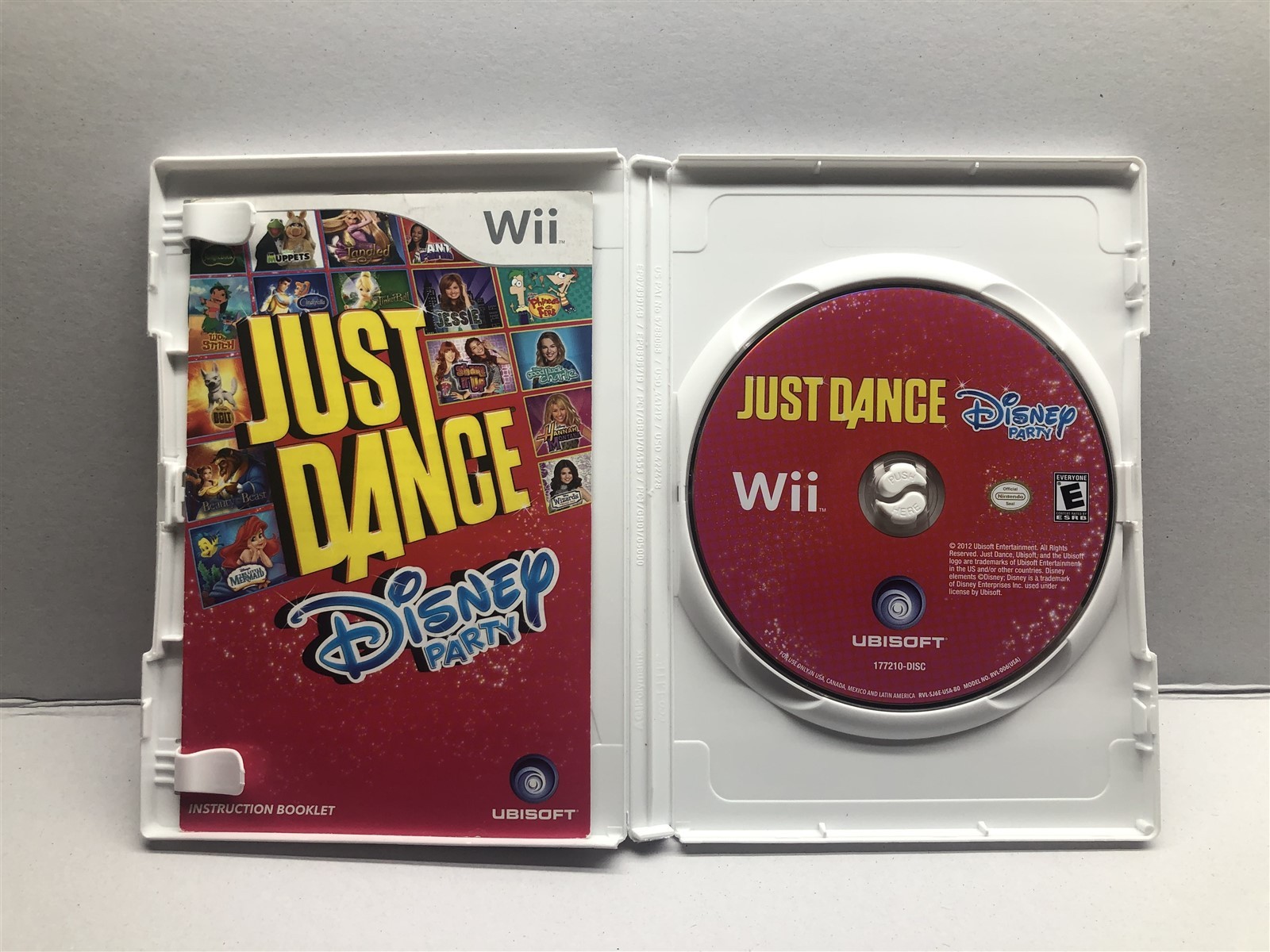Just Dance: Disney Party (Nintendo Wii, 2012) Complete w/ Manual Tested Working