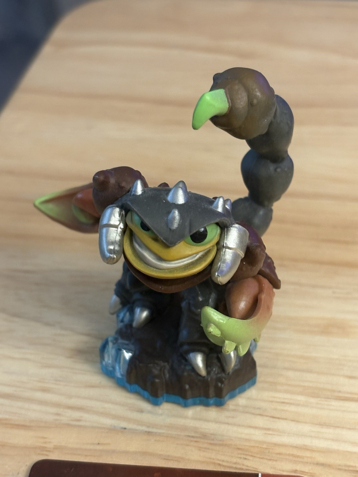 Skylanders Swap Force Scorp Figure & Card