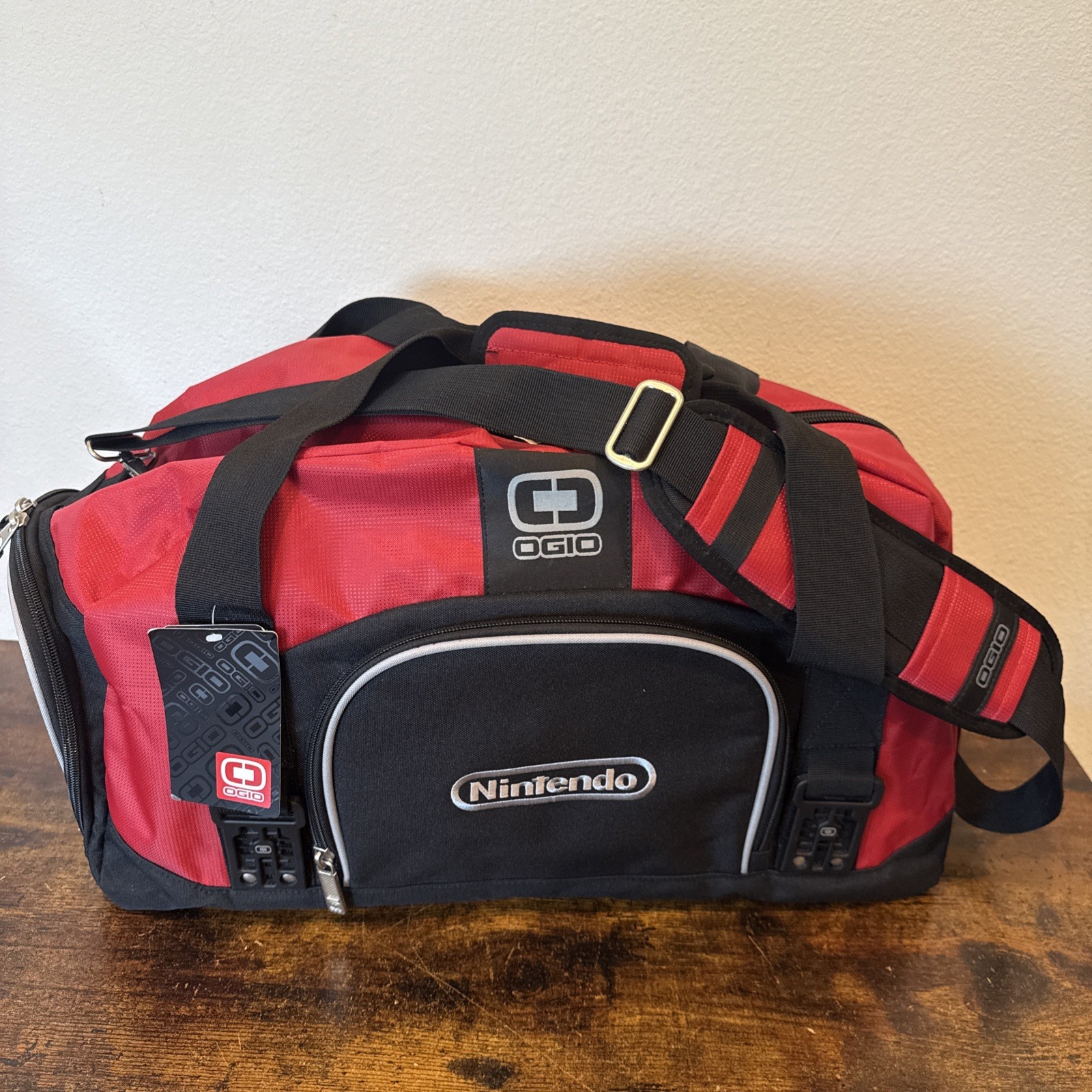 Nintendo MARIO Employee Exclusive OGIO Duffel Bag – Red/Black NWT – 21 x 10 x 12