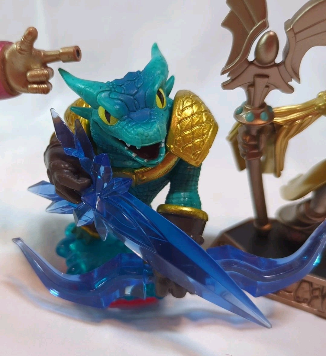 Activision Skylanders Giants Figures Lot 4 Robot Dragon Penguin Girl Empire