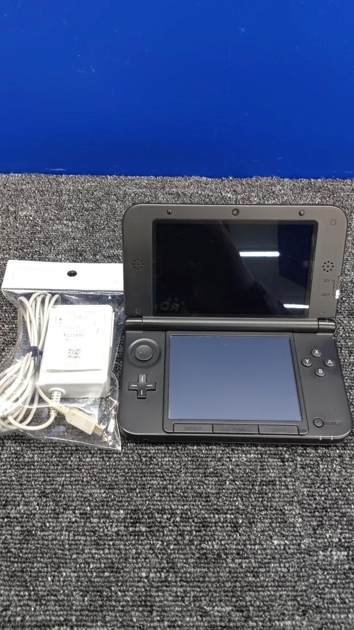 Nintendo 3DS XL (LL) SPR-001 Charger Included Retro Game Console A2118